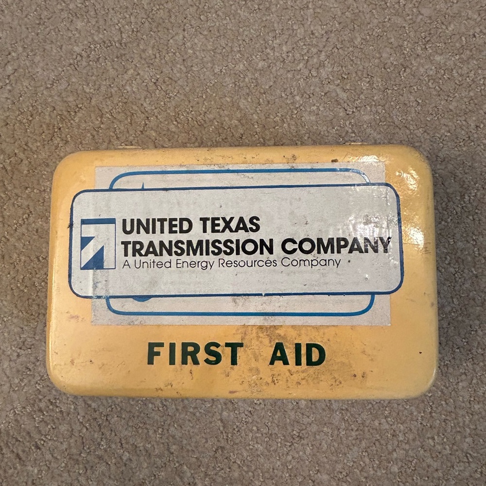 LOOK.Vintage, Collectible First Aid Kit in Metal Box.  SUPERFASTSHIPPING